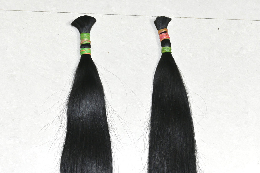 Blonde straight hair bundle – luxurious pre-colored Remy hair, smooth and sleek finish
